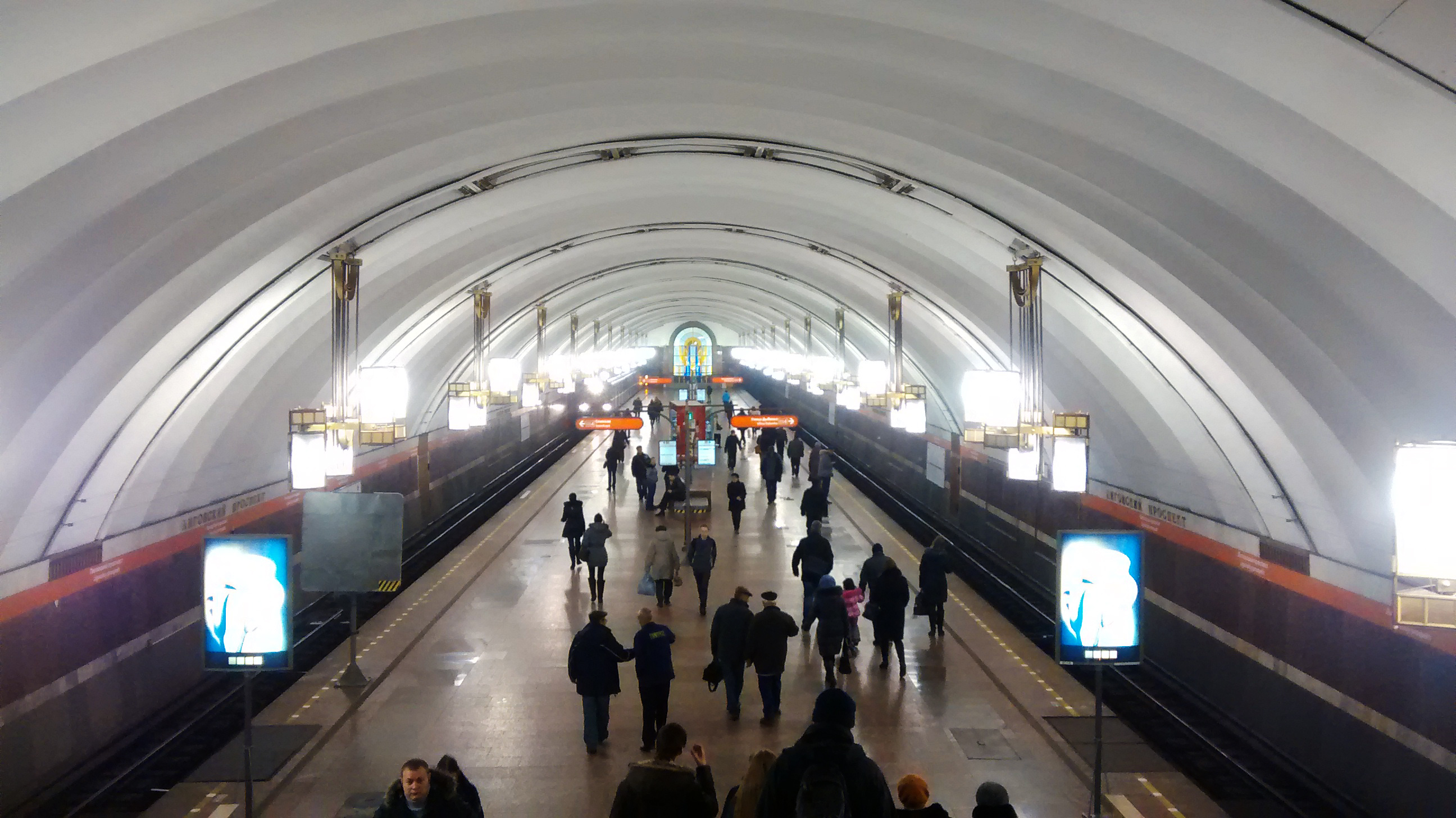 Фото у метро лиговский проспект